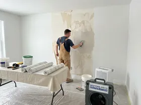 Tapezieren nach Wasserschaden